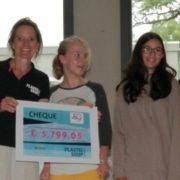 Cheque overhandiging aan PSF